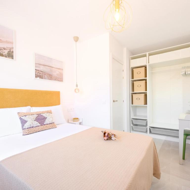 2 bedroom, new, 1 min to the beach, city center- Picasso by 10ToSea - Two-Bedroom Apartment - 8