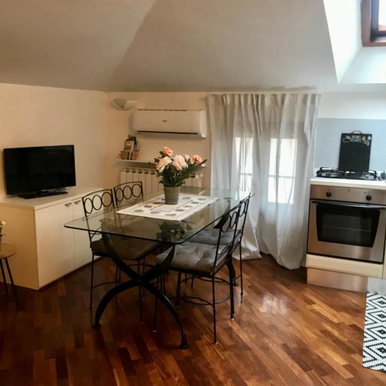 Antico Borgo - Appartamento con Vista Lago - 11