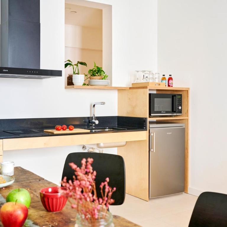 Eco Boutique Hostal Grau - One-Bedroom Apartment with living room and kitchen - 1