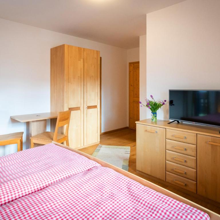 Haus Hödlmoser - Doppelzimmer mit Seeblick - 3
