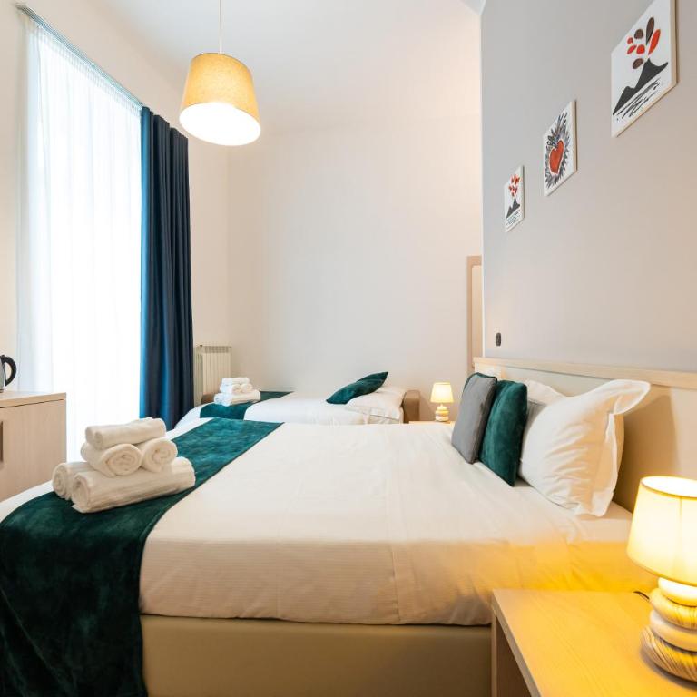 Duomo Hermes Relais - Camera Matrimoniale con Letto Supplementare - 1