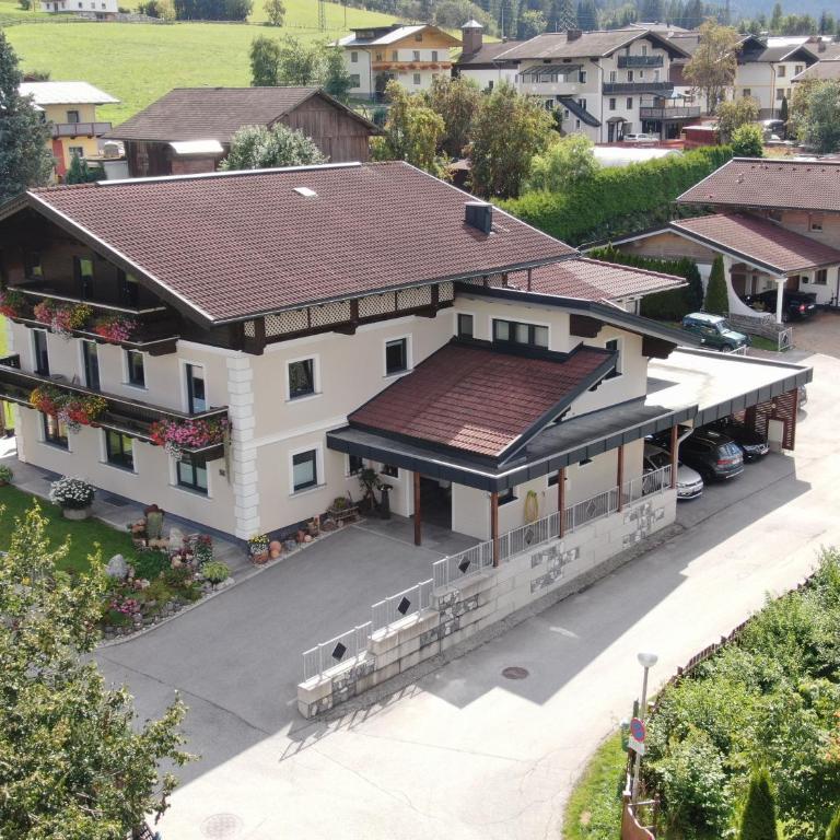 Dorfleben Embach - Apartment mit 1 Schlafzimmer - 11