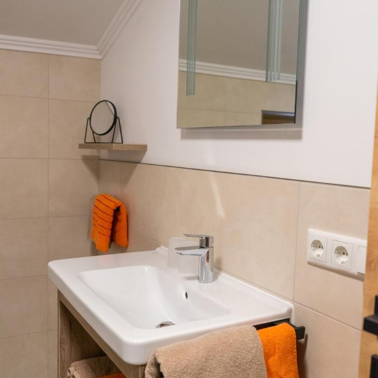 Dorfleben Embach - Apartment mit 1 Schlafzimmer - 14