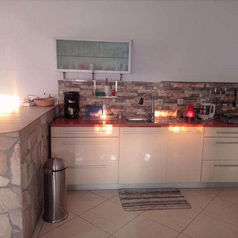 Montenegro Smile - Two-Bedroom Apartment with Balcony - 5