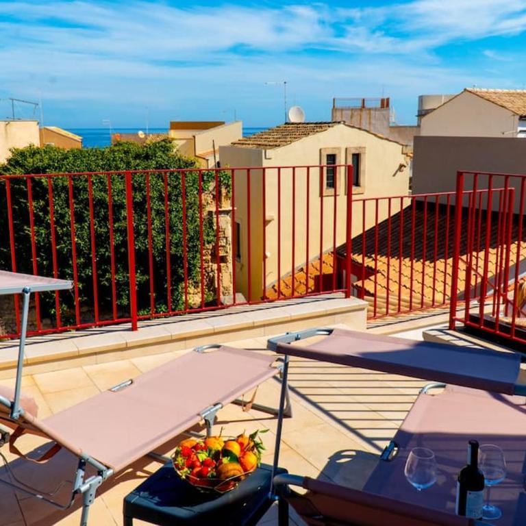 Casa Charm RosaApartmentsOrtigia - Two-Bedroom Apartment - 2