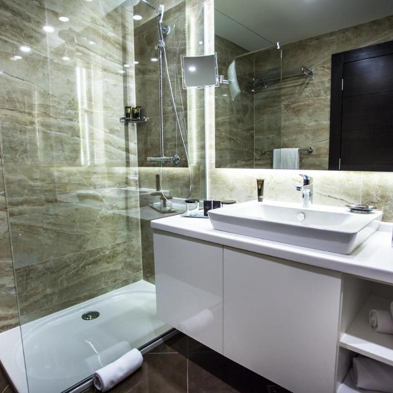 Malak Regency Hotel - Premium Dvokrevetna Soba sa Bračnim Krevetom - 4