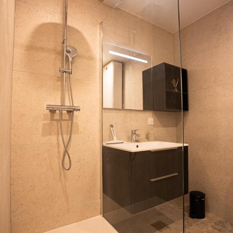 La Suite du 10 - Joli studio avec vue sur le Canal et le Chateau - Appartement - 20