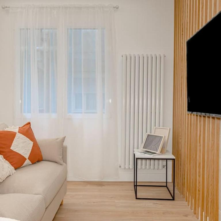 Malasaña XI 3BR 3BH - Three-Bedroom Apartment - 2