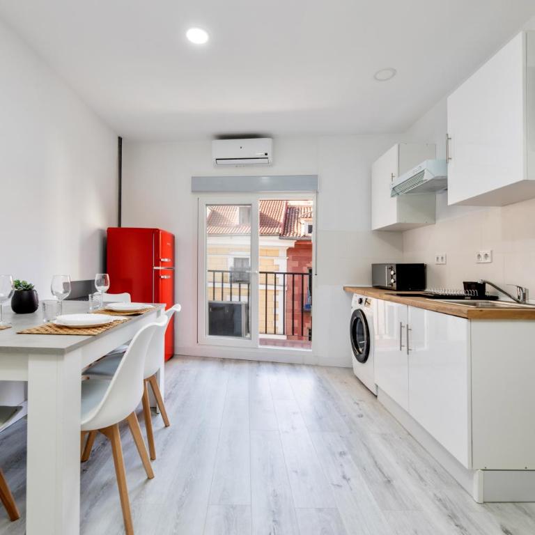 Los Apartamentos Jacinto Benavente Centro Madrid - One-Bedroom Apartment - 2
