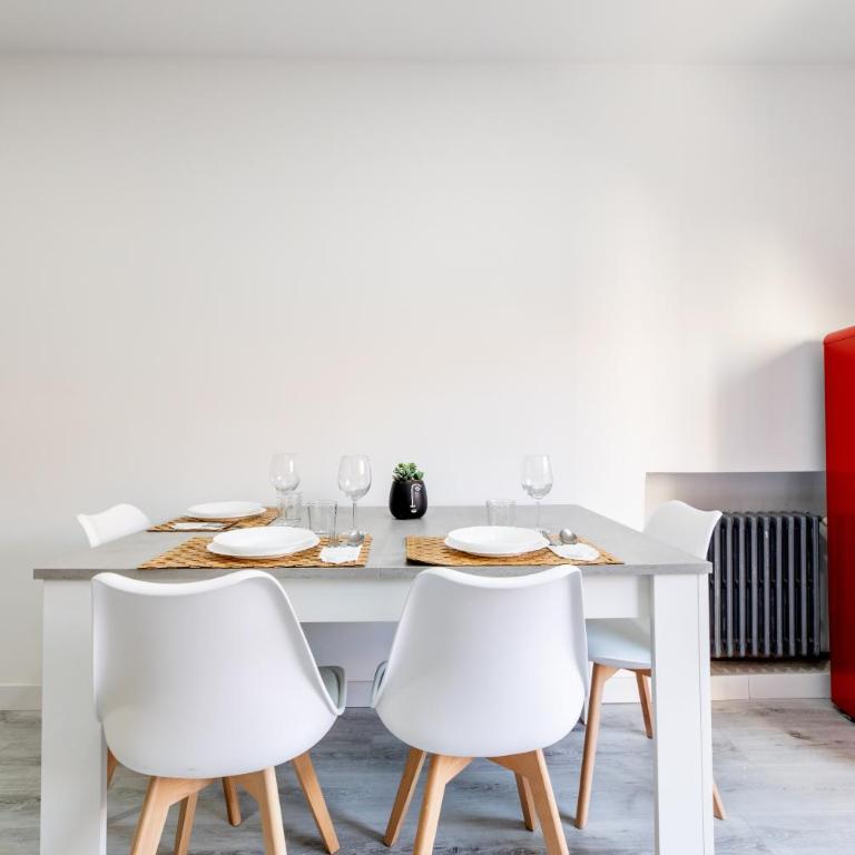 Los Apartamentos Jacinto Benavente Centro Madrid - One-Bedroom Apartment - 1