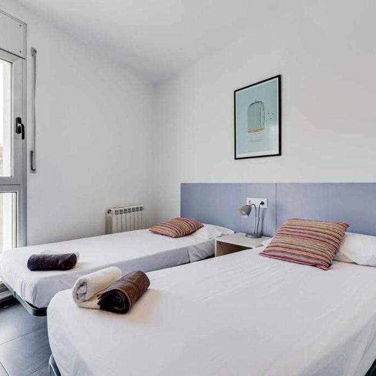 Rentalsbcn - Passeig de la Marina - Casa - 28