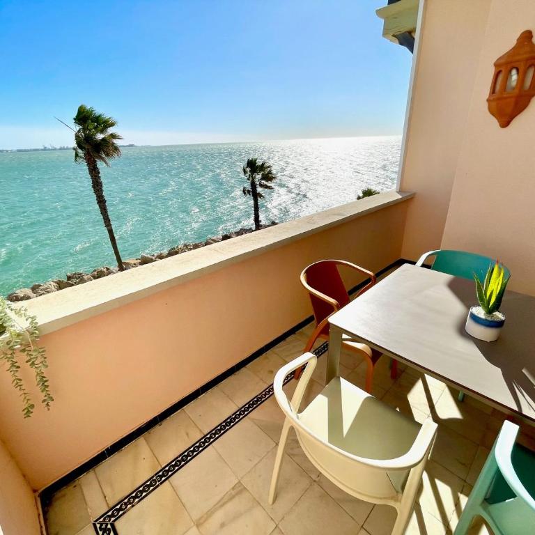 GATU Villa Océano frente al mar en Puerto Sherry " Preferente mayores de 25 años y familias " - Apartamento con vistas al mar - 7