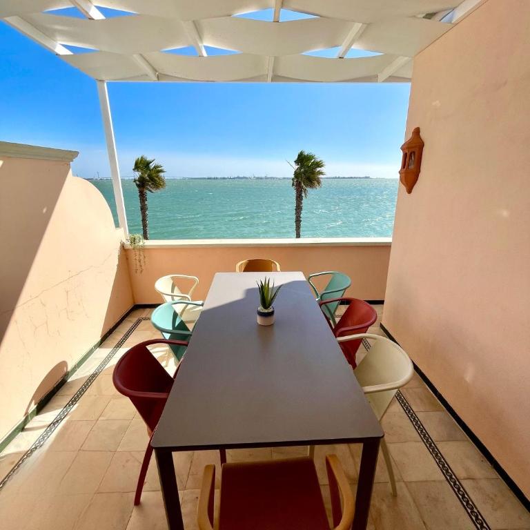 GATU Villa Océano frente al mar en Puerto Sherry " Preferente mayores de 25 años y familias " - Apartamento con vistas al mar - 12