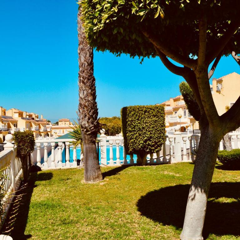 Refugio de Tranquilidad en Gran Alacant - Three-Bedroom House - 38