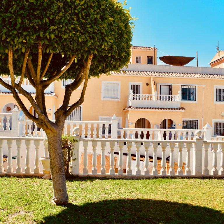 Refugio de Tranquilidad en Gran Alacant - Three-Bedroom House - 37