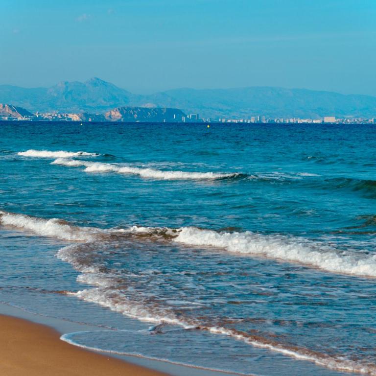 Refugio de Tranquilidad en Gran Alacant - Three-Bedroom House - 34