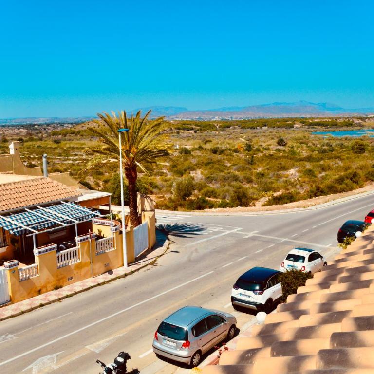 Refugio de Tranquilidad en Gran Alacant - Three-Bedroom House - 41