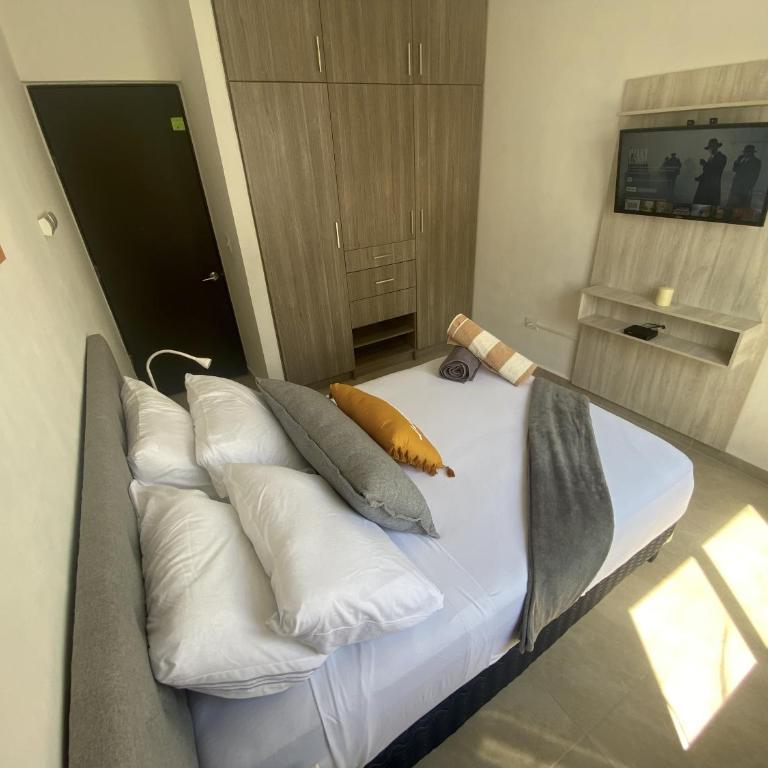 Casa en condominio privado, Alberca, terraza a 10 min de Playa Marlin - Three-Bedroom House - 23