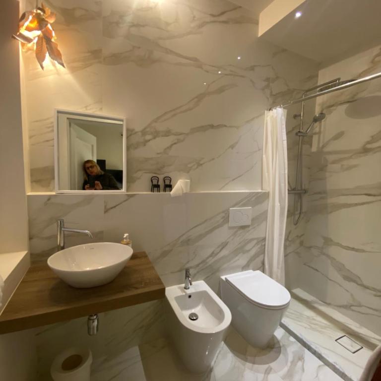 Villa Patrizia Pietrasanta - Camera Matrimoniale con Bagno Privato - 12