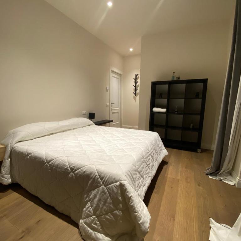 Villa Patrizia Pietrasanta - Camera Matrimoniale con Bagno Privato - 20