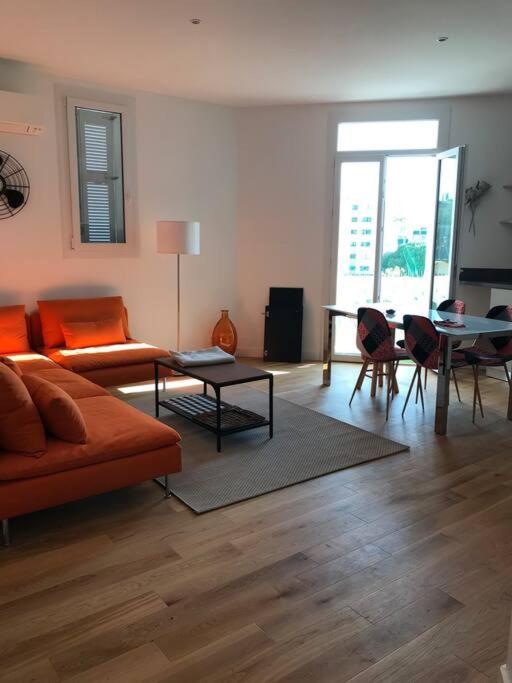 Saint Raphaël plage et centre ville 10 mn à pied - Two-Bedroom Apartment - 10