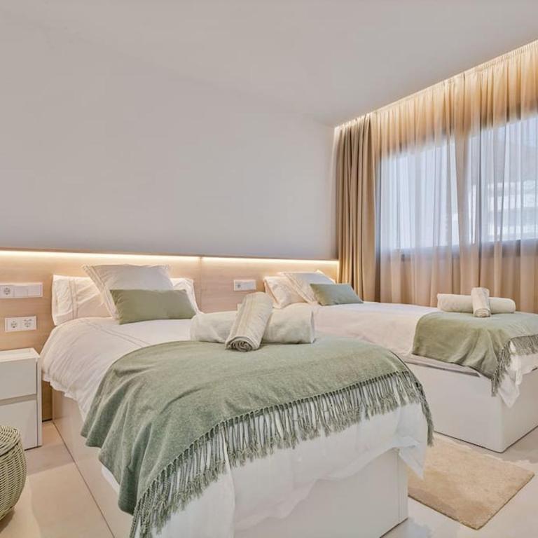 Fantastic 3bdr Penthouse - Lux - Three-Bedroom Apartment - 19