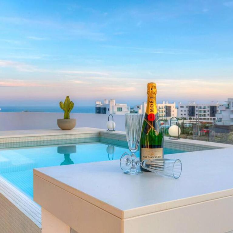 Fantastic 3bdr Penthouse - Lux - Three-Bedroom Apartment - 20
