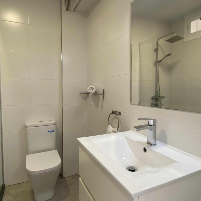 APARTAMENTO 2 HABITACIONES FRONTAL AL MAR 3 - Apartamento con vistas al mar - 33