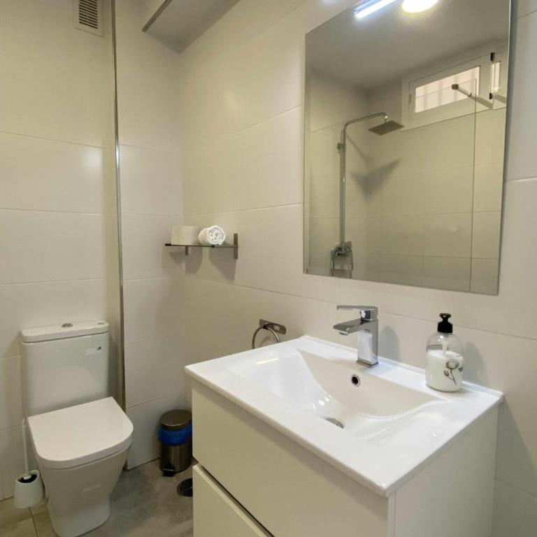 APARTAMENTO 2 HABITACIONES FRONTAL AL MAR 2 - Apartment with Sea View - 30