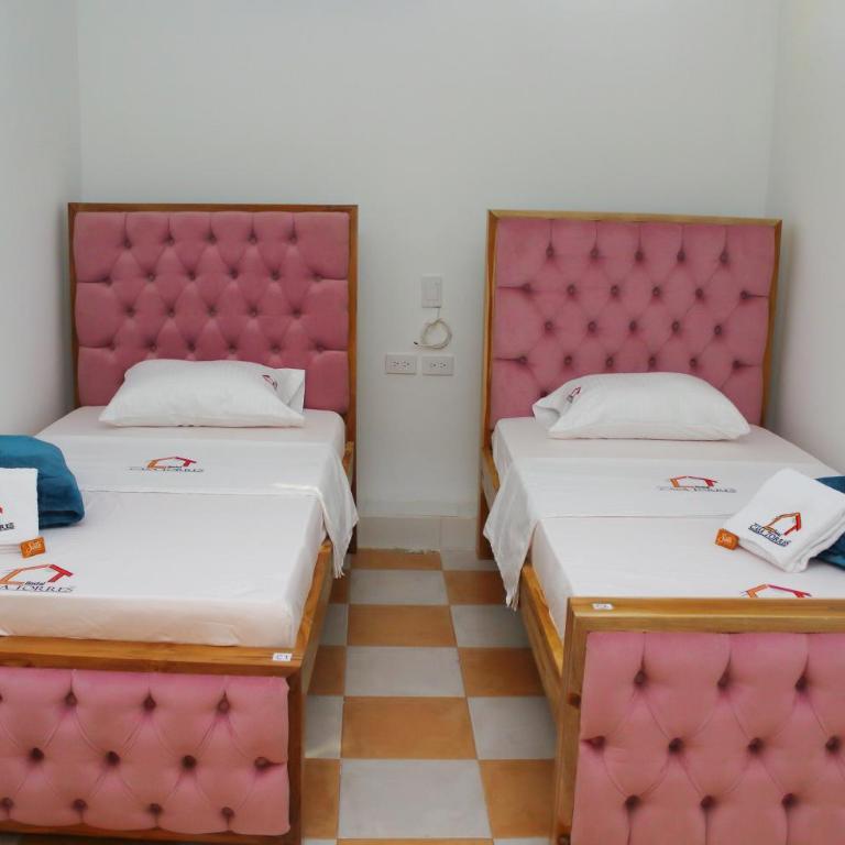Hostal Casa Torres Centro Historico - Adults Only - Cama Individual en habitación compartida femenina - 1