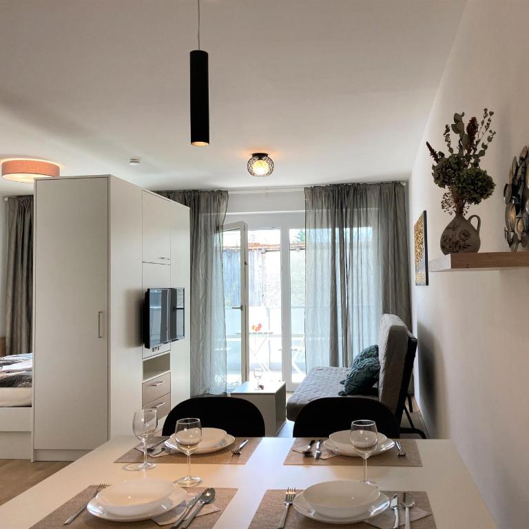 Reload by BestChoice - FREE Parking - Self Check-in - Apartment mit Balkon - 5