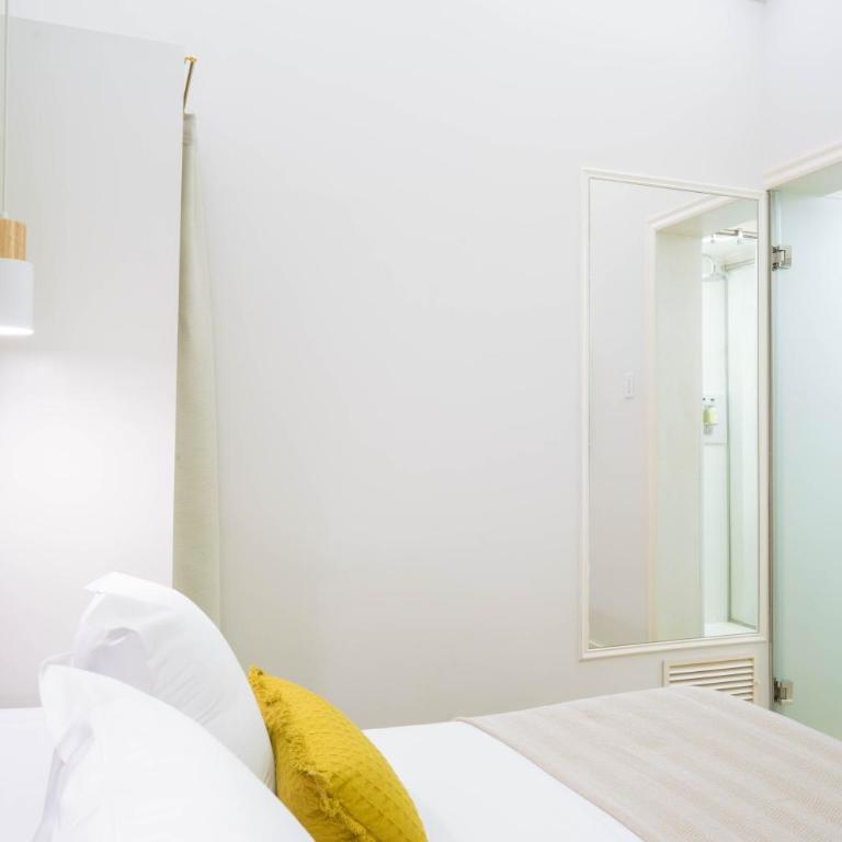 Feelathome Casa Bertrand - Interior Double Room - 9