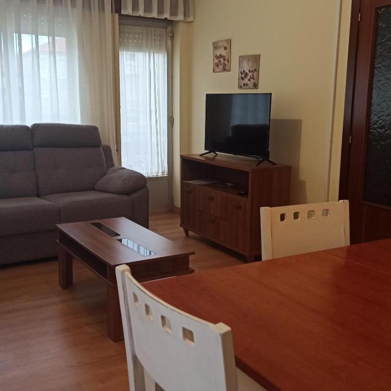Raitán, apartamento centro de Llanes a 400 m de la playa VUT-2345-AS - Three-Bedroom Apartment - 19