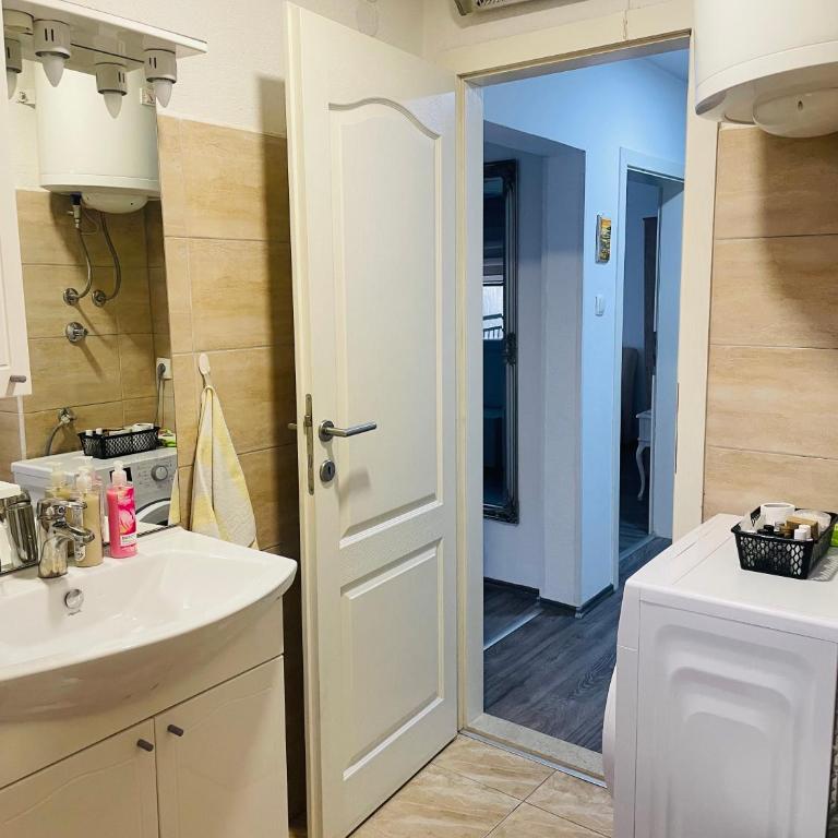 Mamma Mia! - Two-Bedroom Apartment - 29