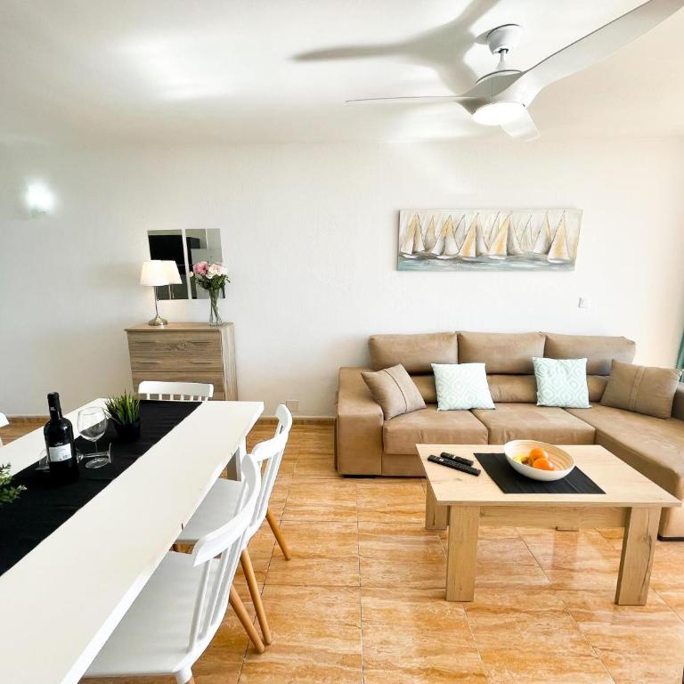Blue Ocean Holiday Home - Two-Bedroom House - 3
