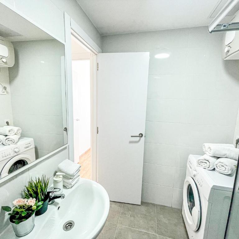 Blue Ocean Holiday Home - Two-Bedroom House - 21