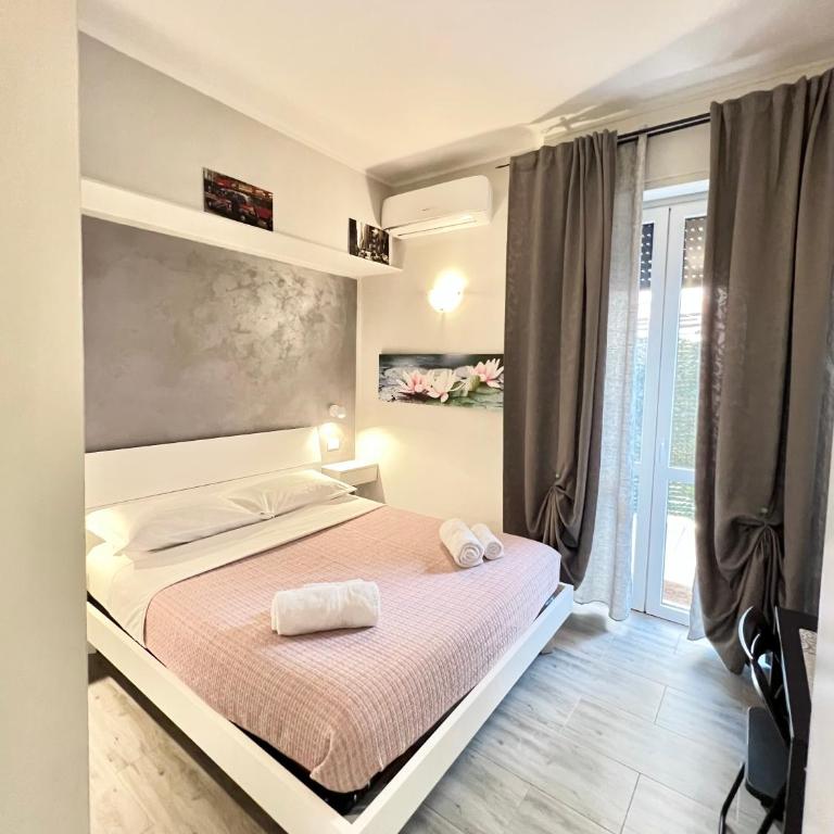 locazione turistica girasole - Double Room with Private Bathroom - 2