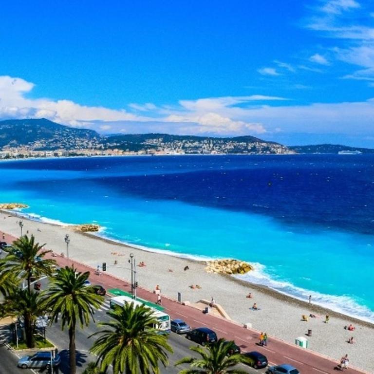Le Californie Côte d'azur plage les pieds dans L'eau - Appartement - 1