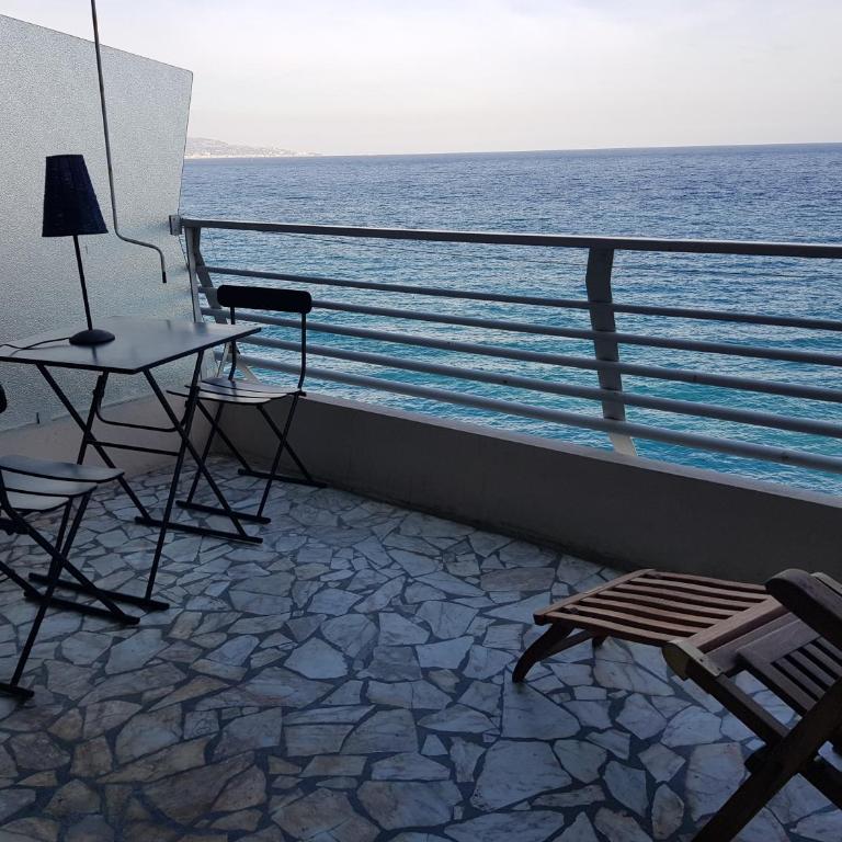 Menton front bord de mer Côte d'Azur Florentina sea view French Riviera proche Monaco Montecarlo superb studio - Studio - Vue sur Mer - 20