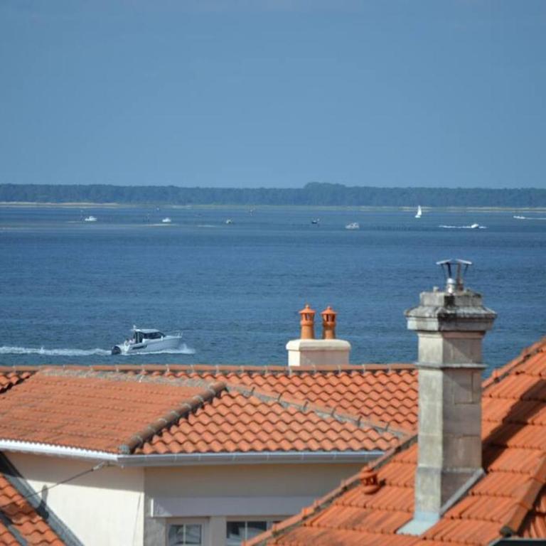 Nice Appartment in Arcachon, near the beach - Two-Bedroom Apartment - 10