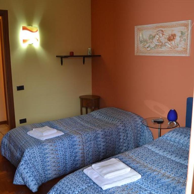 B&B Ai Prati - Camera Doppia con Letti Singoli con Bagno Privato - 4