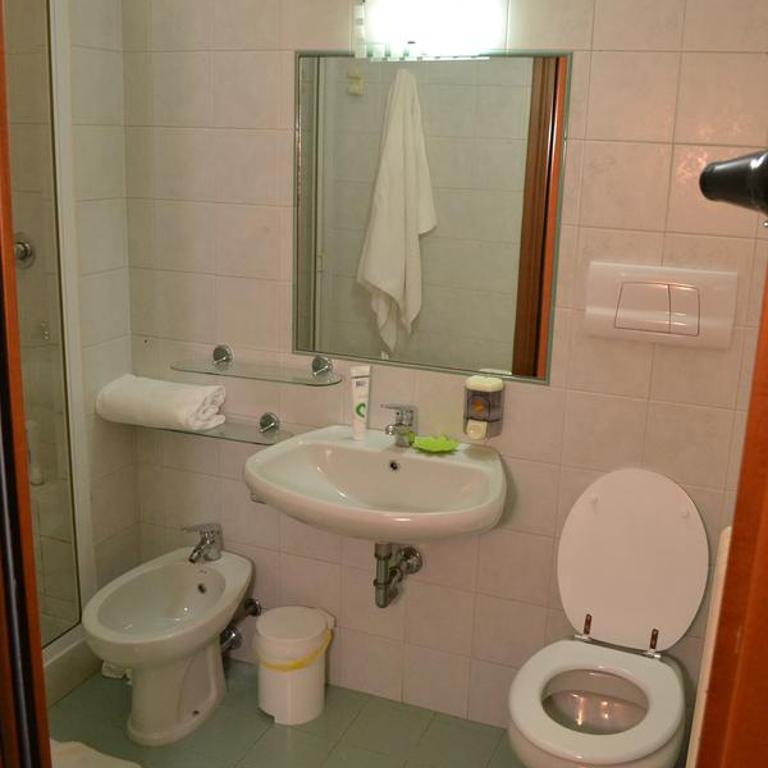 B&B Ai Prati - Camera Quadrupla con Bagno Privato - 4