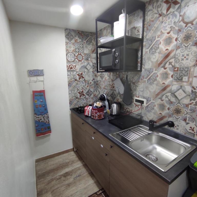 TAPIA'S ROOMS BIG - Vacation Home - 19