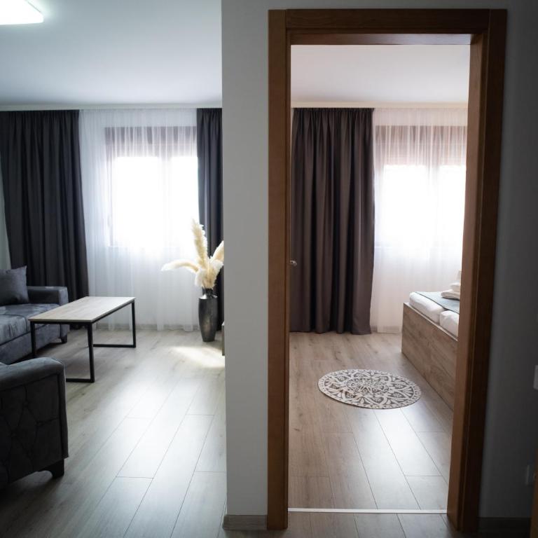 Apartments and rooms SMILE - One-Bedroom Apartment - 19