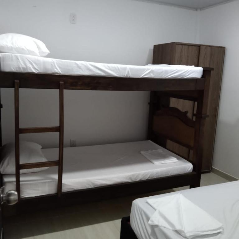Apartamento independiente en casa - One-Bedroom Standard Apartment - 1