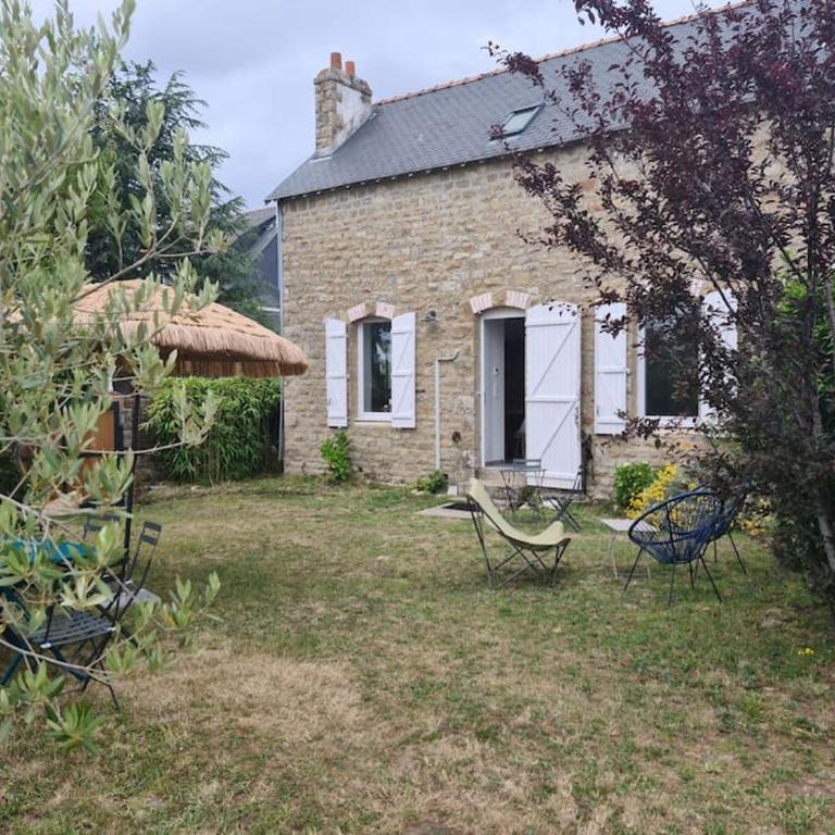 Jolie maison en pierre avec parking privé - Maison 2 Chambres - 1