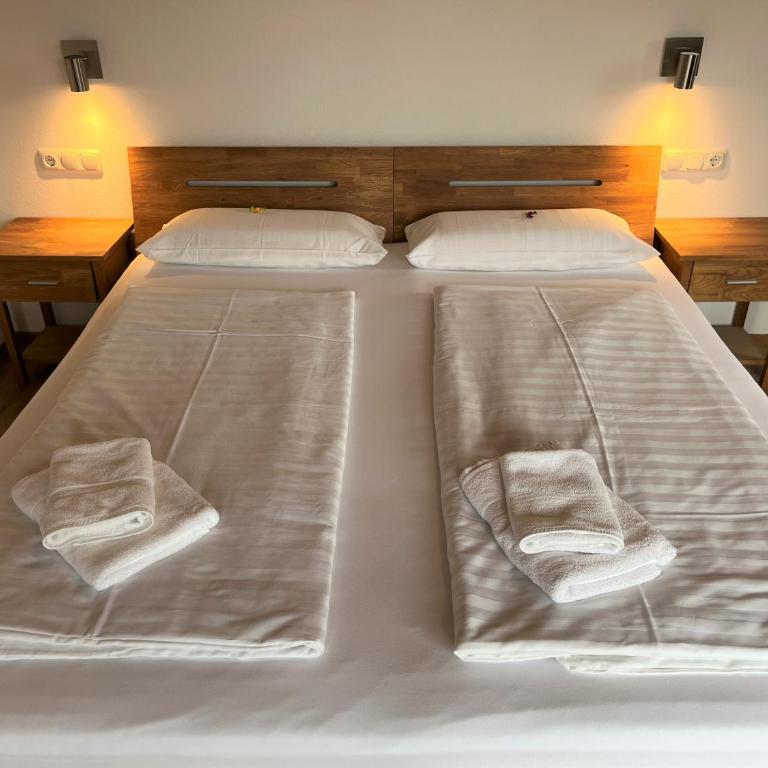 Gästehaus Forggensee - Doppelzimmer mit Balkon - 14