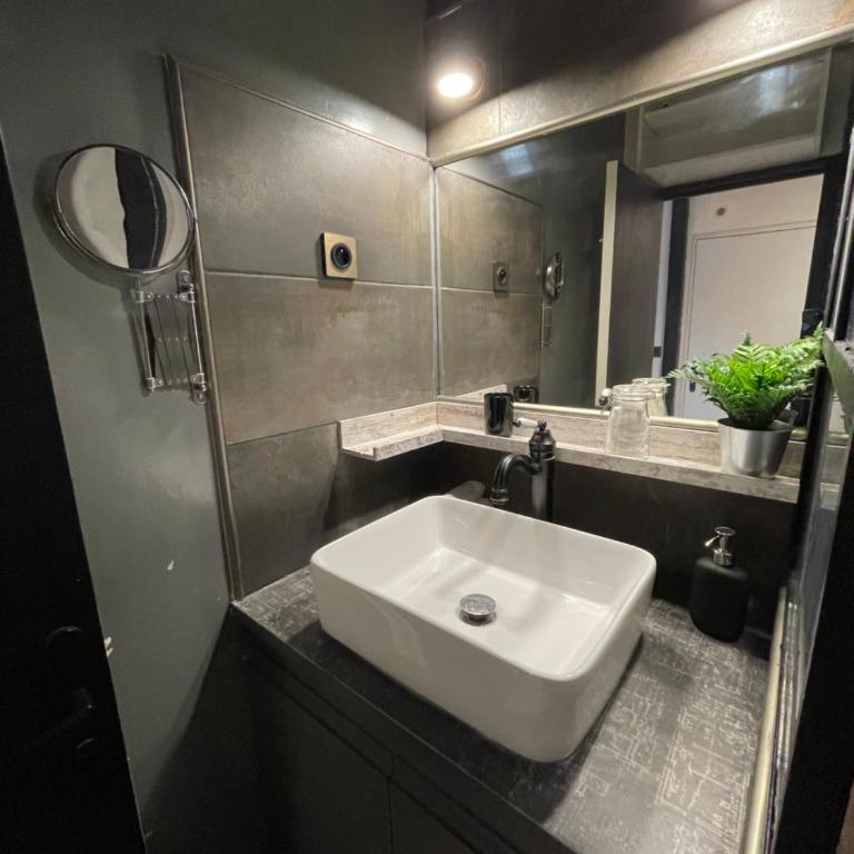 Joli studio ensolleillé - One-Bedroom Apartment - 16