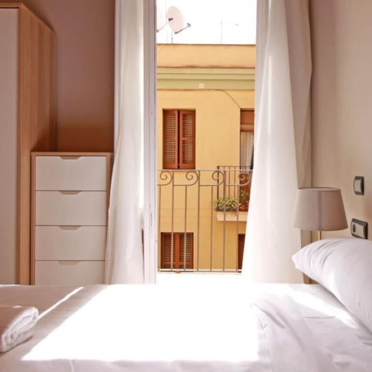 BeBarceloner Sants Apartments - 2 bedrooms - Two-Bedroom Apartment - 4