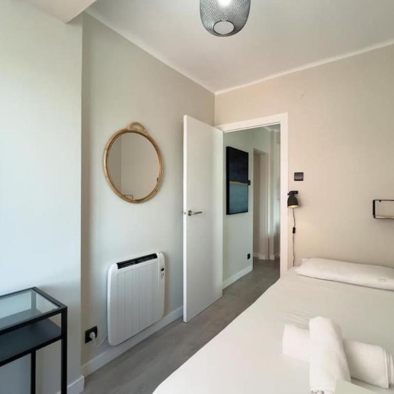 BeBarceloner Sant Andreu Apartments - 3 bedrooms - Three-Bedroom Apartment - 2